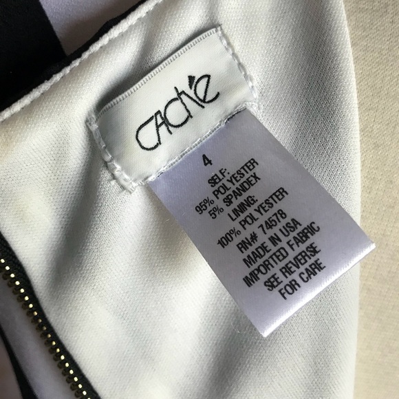 Beautiful unique Cache dress with belt - Picture 3 of 3